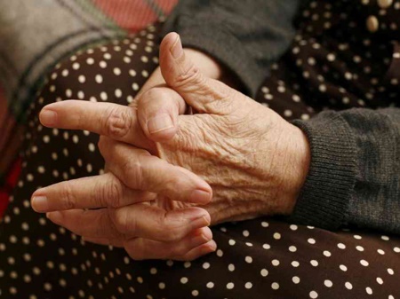 داستان کوتاه «سیارههای یک خانه»