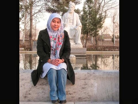 زهرا حسینزاده