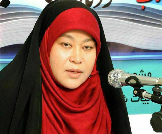 زهرا حسین‌زاده