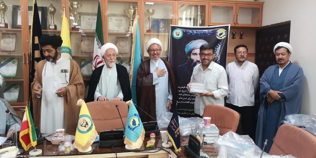 رونمایی از مجموعه آثار فیض‌محمد کاتب هزاره در قم با حضور چهره‌های علمی