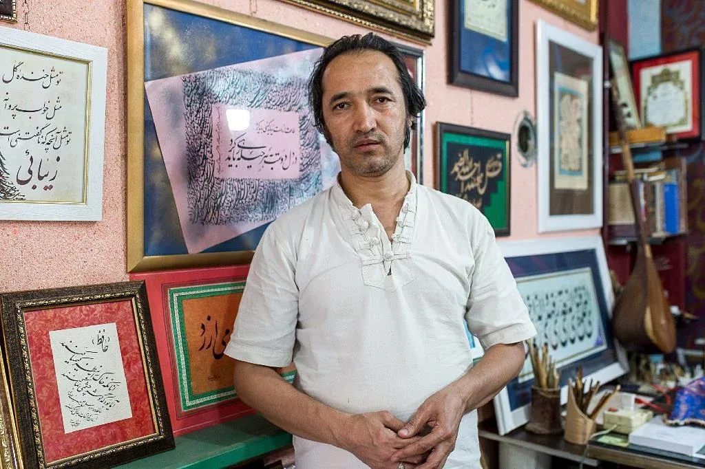 حبیبالله مظفری، خوشنویس مهاجر